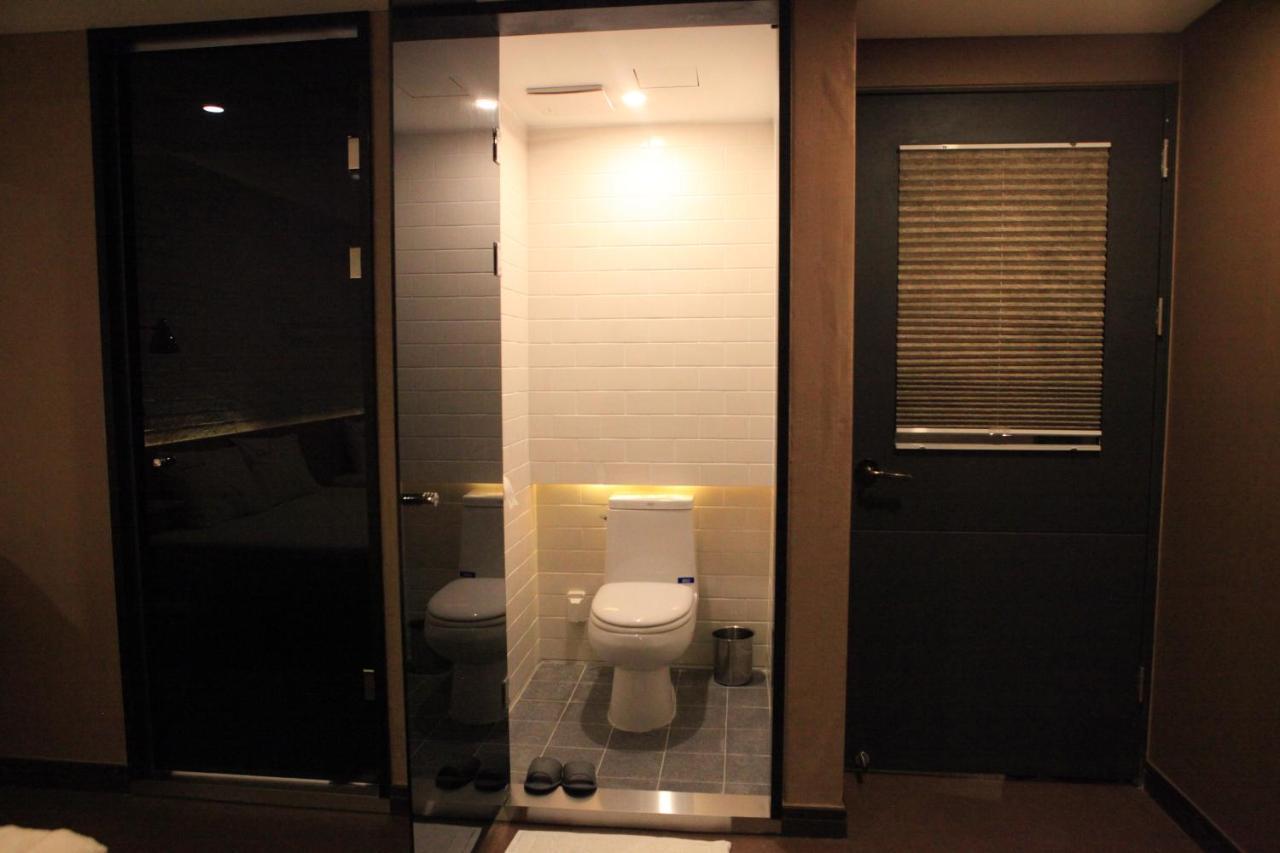 Comma Hotel Busan Esterno foto